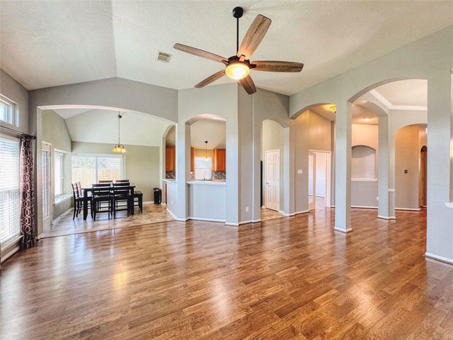3506 Deerbrook Court, Pearland, TX 77584