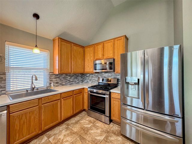 3506 Deerbrook Court, Pearland, TX 77584