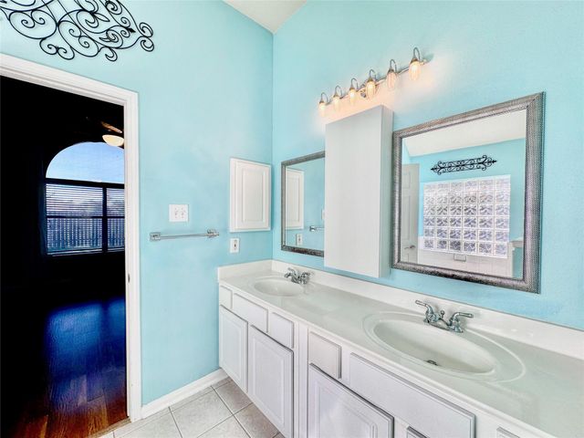 3506 Deerbrook Court, Pearland, TX 77584