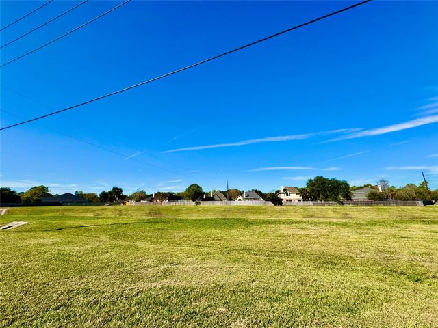 3506 Deerbrook Court, Pearland, TX 77584