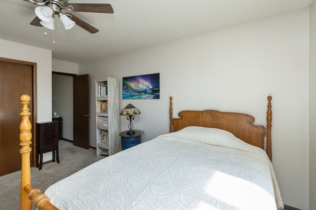 4857 Woodland Avenue 8, West Des Moines, IA 50266