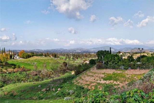 6959 Wyndham Hill, Riverside, CA 92506