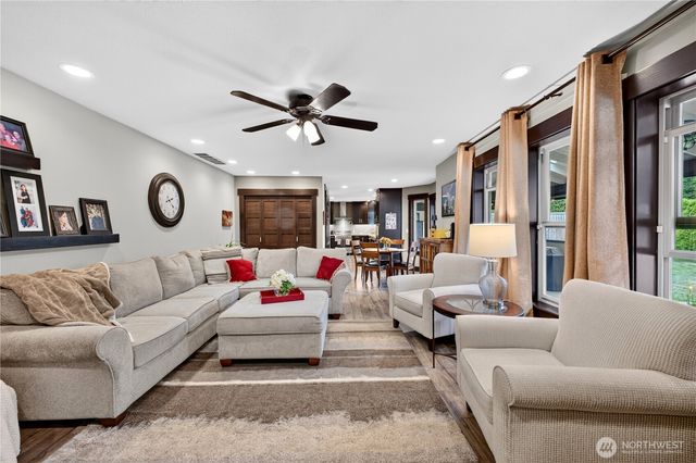 34435 32nd Court SW, Federal Way, WA 98023