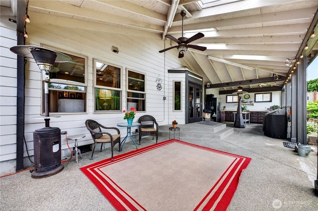 34435 32nd Court SW, Federal Way, WA 98023