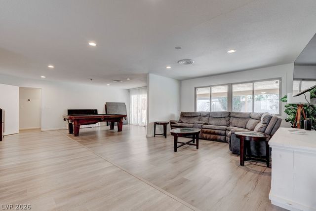 1489 Santa Anita Drive, Las Vegas, NV 89119