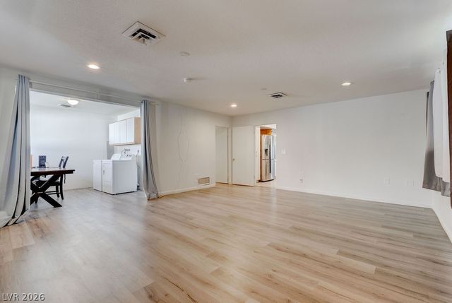 1489 Santa Anita Drive, Las Vegas, NV 89119