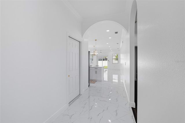 8424 N 16TH STREET, Tampa, FL 33604