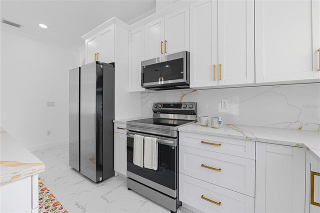 8424 N 16TH STREET, Tampa, FL 33604