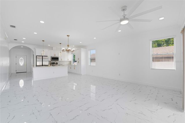 8424 N 16TH STREET, Tampa, FL 33604