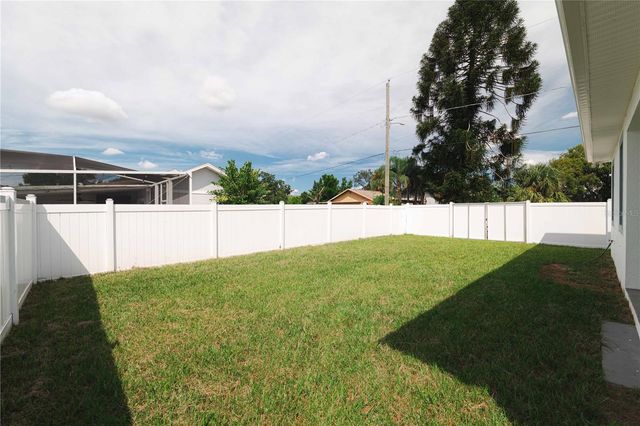 8424 N 16TH STREET, Tampa, FL 33604
