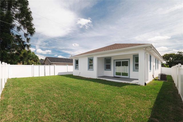 8424 N 16TH STREET, Tampa, FL 33604