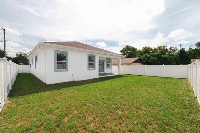 8424 N 16TH STREET, Tampa, FL 33604