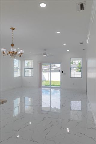 8424 N 16TH STREET, Tampa, FL 33604