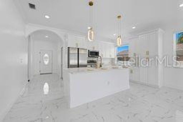 8424 N 16TH STREET, Tampa, FL 33604