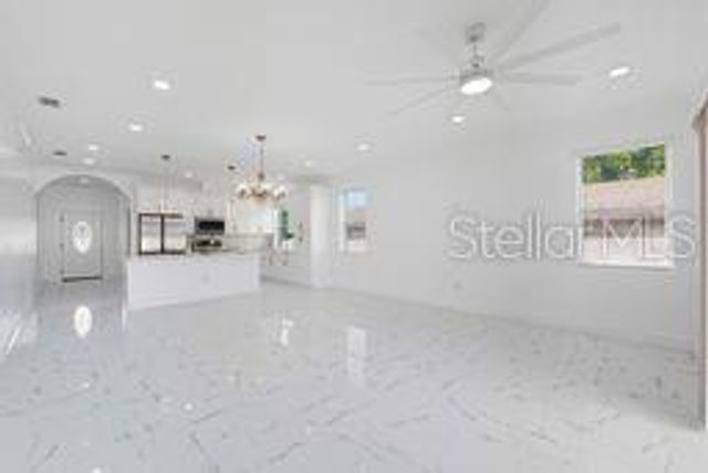8424 N 16TH STREET, Tampa, FL 33604