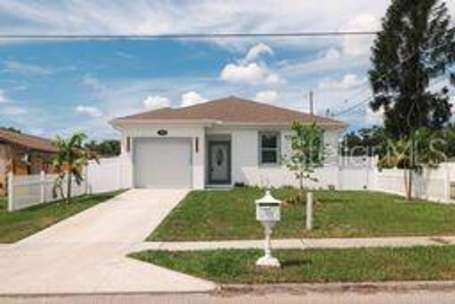 8424 N 16TH STREET, Tampa, FL 33604