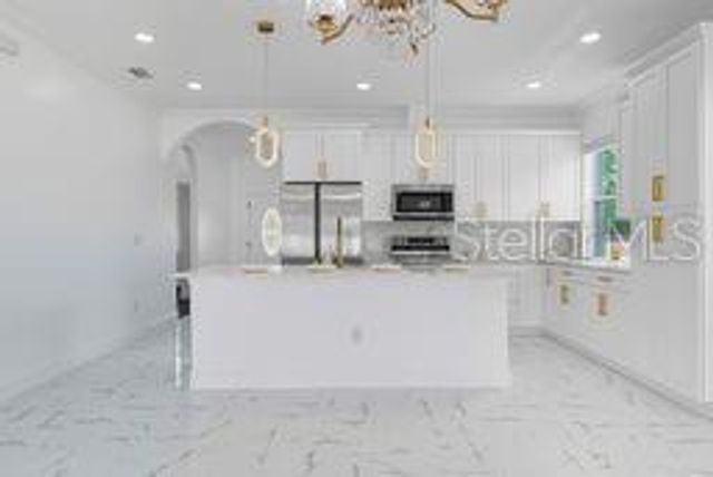 8424 N 16TH STREET, Tampa, FL 33604