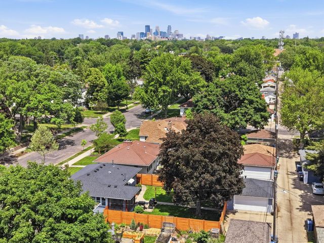 4315 16th Avenue S, Minneapolis, MN 55407