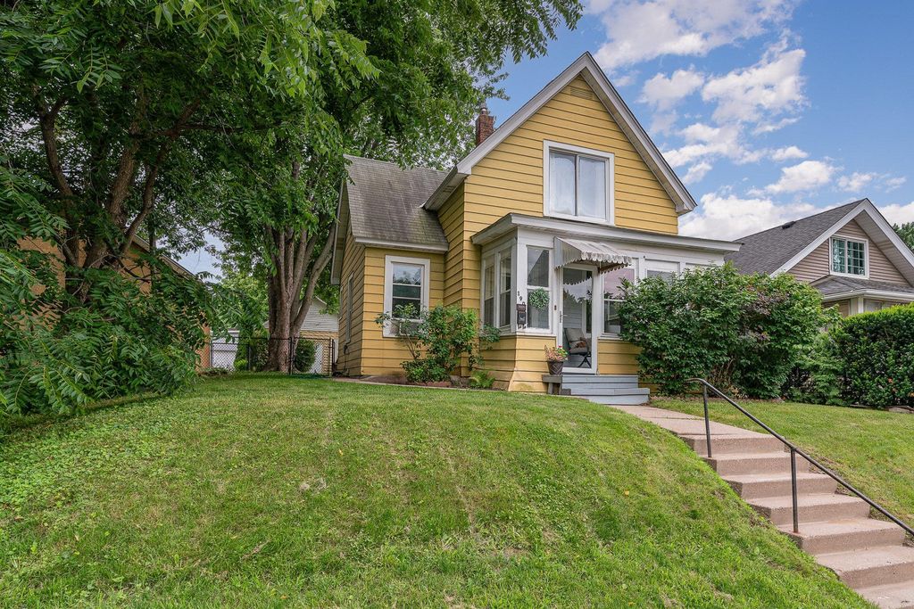 190 Annapolis Street E, West Saint Paul, MN 55118