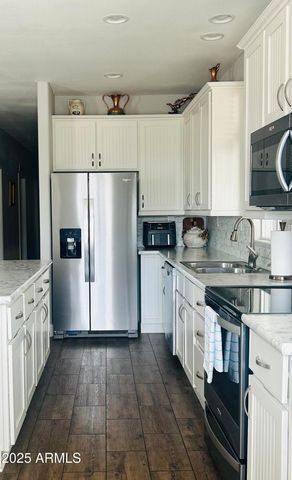 3301 S GOLDFIELD Road 2121, Apache Junction, AZ 85119