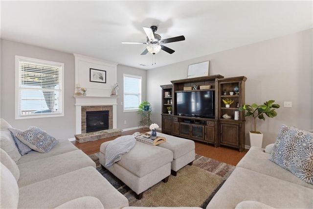 607 Ceremony Way, Acworth, GA 30102