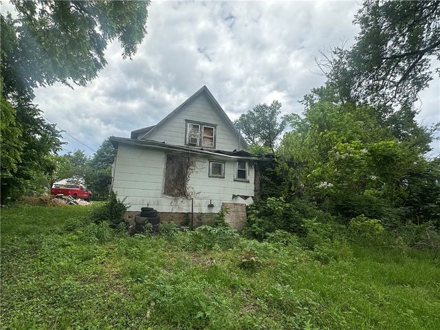 623 N C Street, Rogers, AR 72756