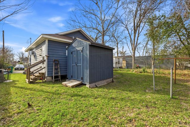 1802 Fort Worth Street, Baytown, TX 77520