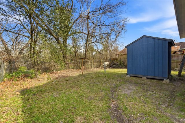 1802 Fort Worth Street, Baytown, TX 77520