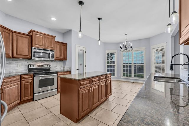 409 Carson Bailey Ct, Clarksville, TN 37043
