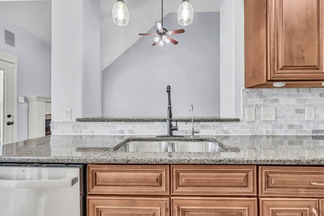 409 Carson Bailey Ct, Clarksville, TN 37043