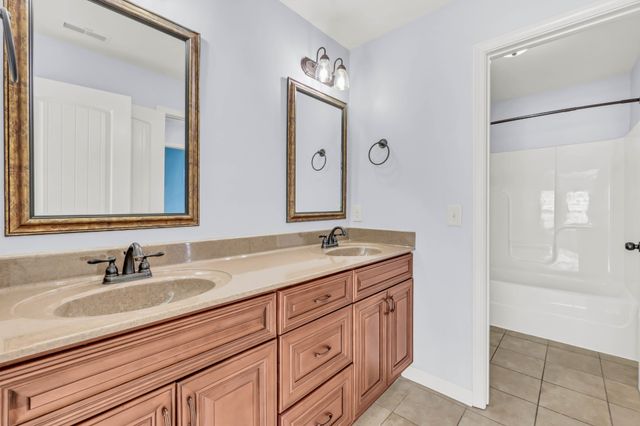 409 Carson Bailey Ct, Clarksville, TN 37043