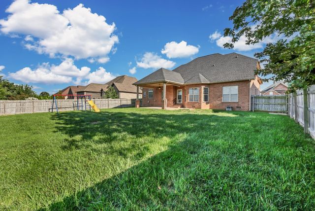 409 Carson Bailey Ct, Clarksville, TN 37043