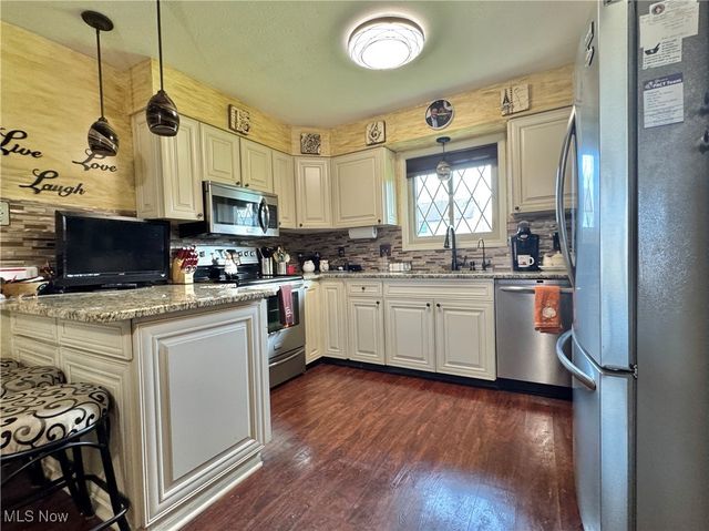 1327 Huntington Court, Boardman, OH 44512