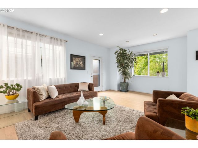 10603 Ne AVERY Way, Hillsboro, OR 97006