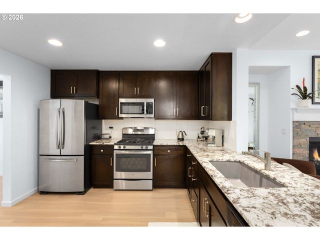 10603 Ne AVERY Way, Hillsboro, OR 97006