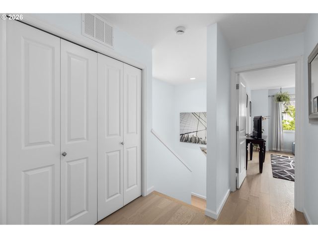 10603 Ne AVERY Way, Hillsboro, OR 97006