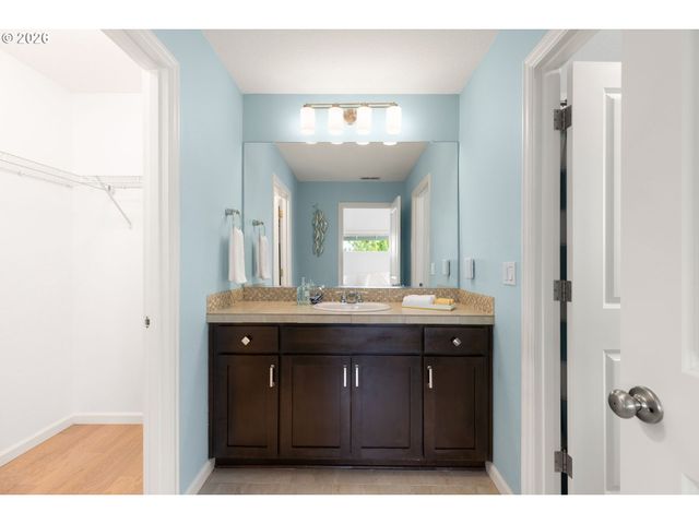 10603 Ne AVERY Way, Hillsboro, OR 97006