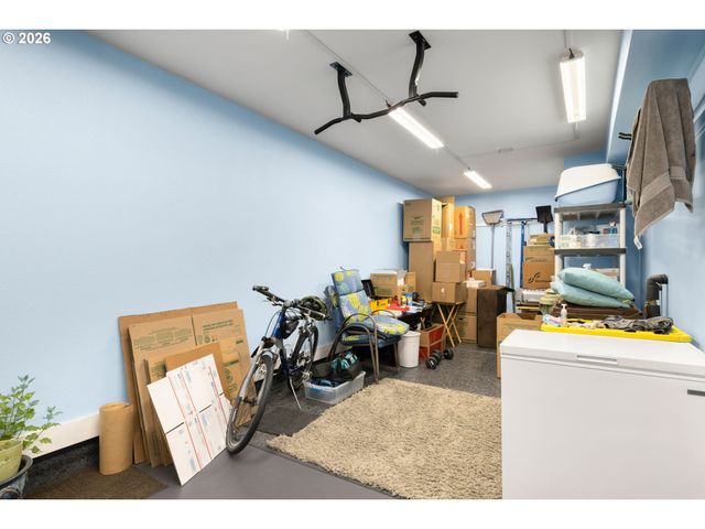 10603 Ne AVERY Way, Hillsboro, OR 97006