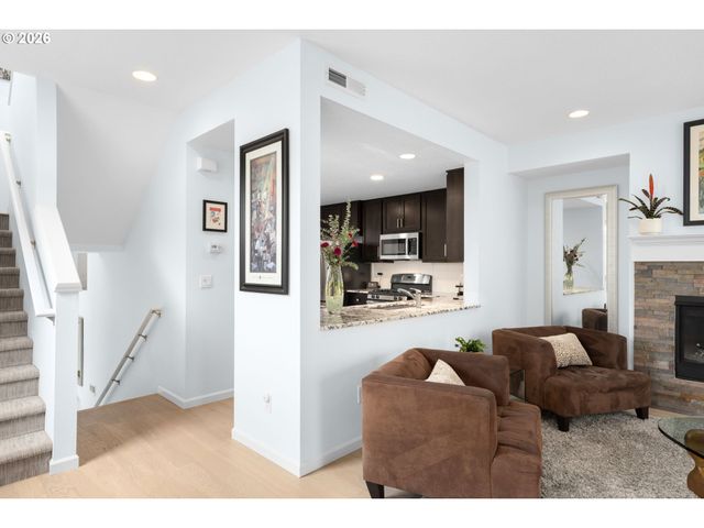 10603 Ne AVERY Way, Hillsboro, OR 97006