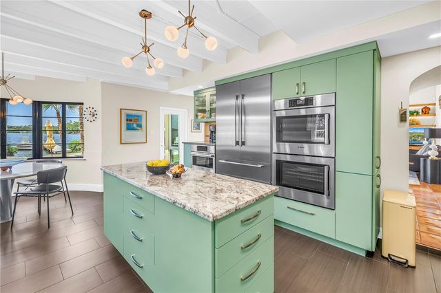 2781 BAYSIDE DRIVE S, St Petersburg, FL 33705