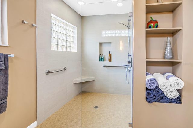2781 BAYSIDE DRIVE S, St Petersburg, FL 33705