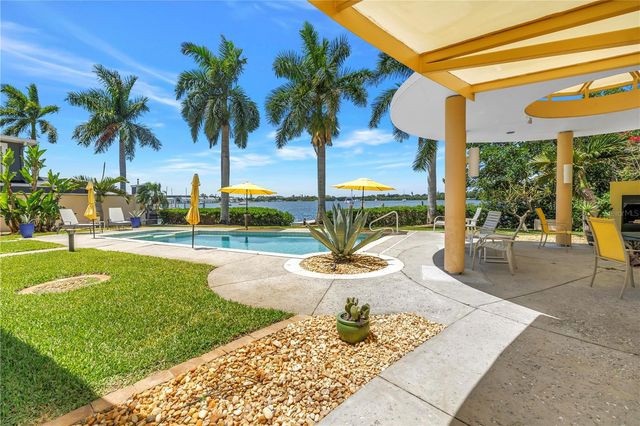 2781 BAYSIDE DRIVE S, St Petersburg, FL 33705