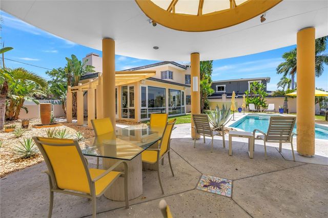 2781 BAYSIDE DRIVE S, St Petersburg, FL 33705