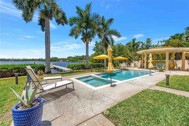 2781 BAYSIDE DRIVE S, St Petersburg, FL 33705