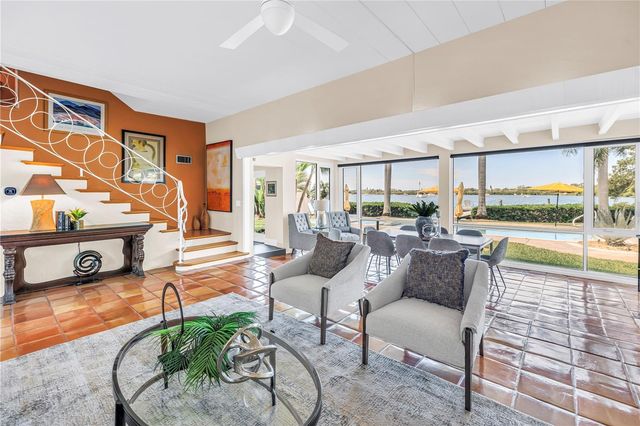 2781 BAYSIDE DRIVE S, St Petersburg, FL 33705