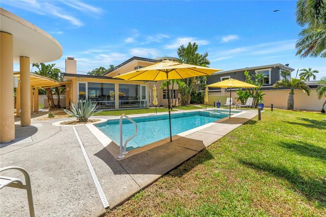 2781 BAYSIDE DRIVE S, St Petersburg, FL 33705