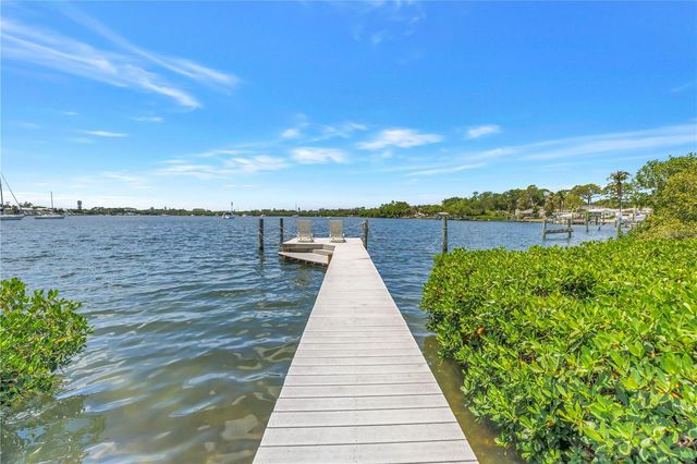 2781 BAYSIDE DRIVE S, St Petersburg, FL 33705