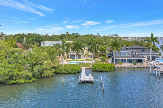 2781 BAYSIDE DRIVE S, St Petersburg, FL 33705
