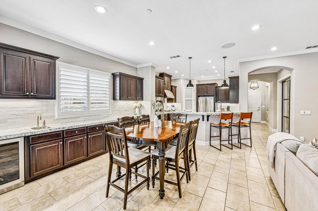 2423 Finchwood Landing Ln, Manteca, CA 95336