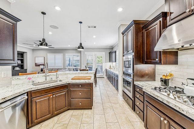 2423 Finchwood Landing Ln, Manteca, CA 95336
